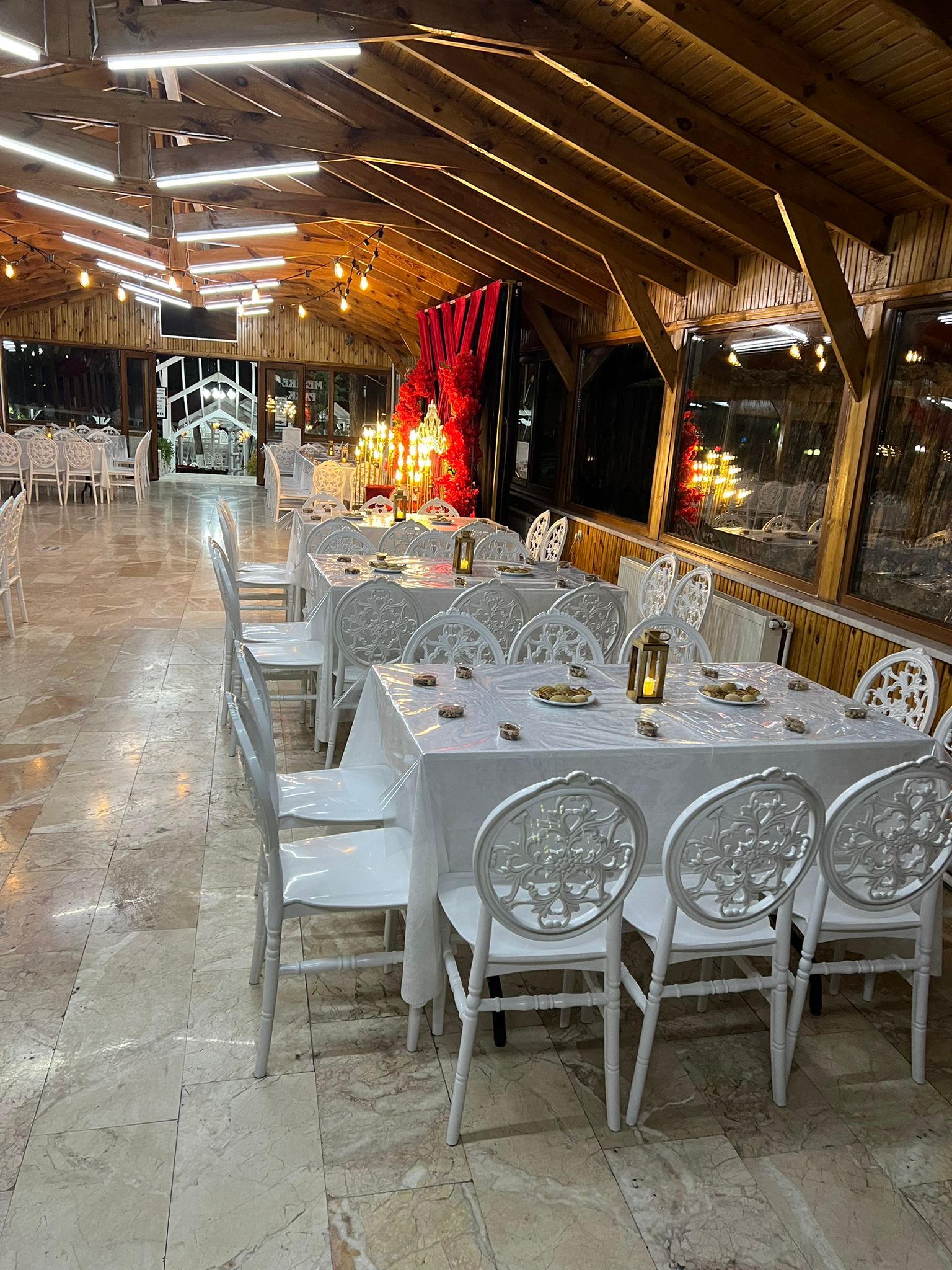 SALONUMUZDAN KARELER